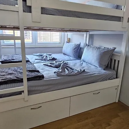 Ihostel *